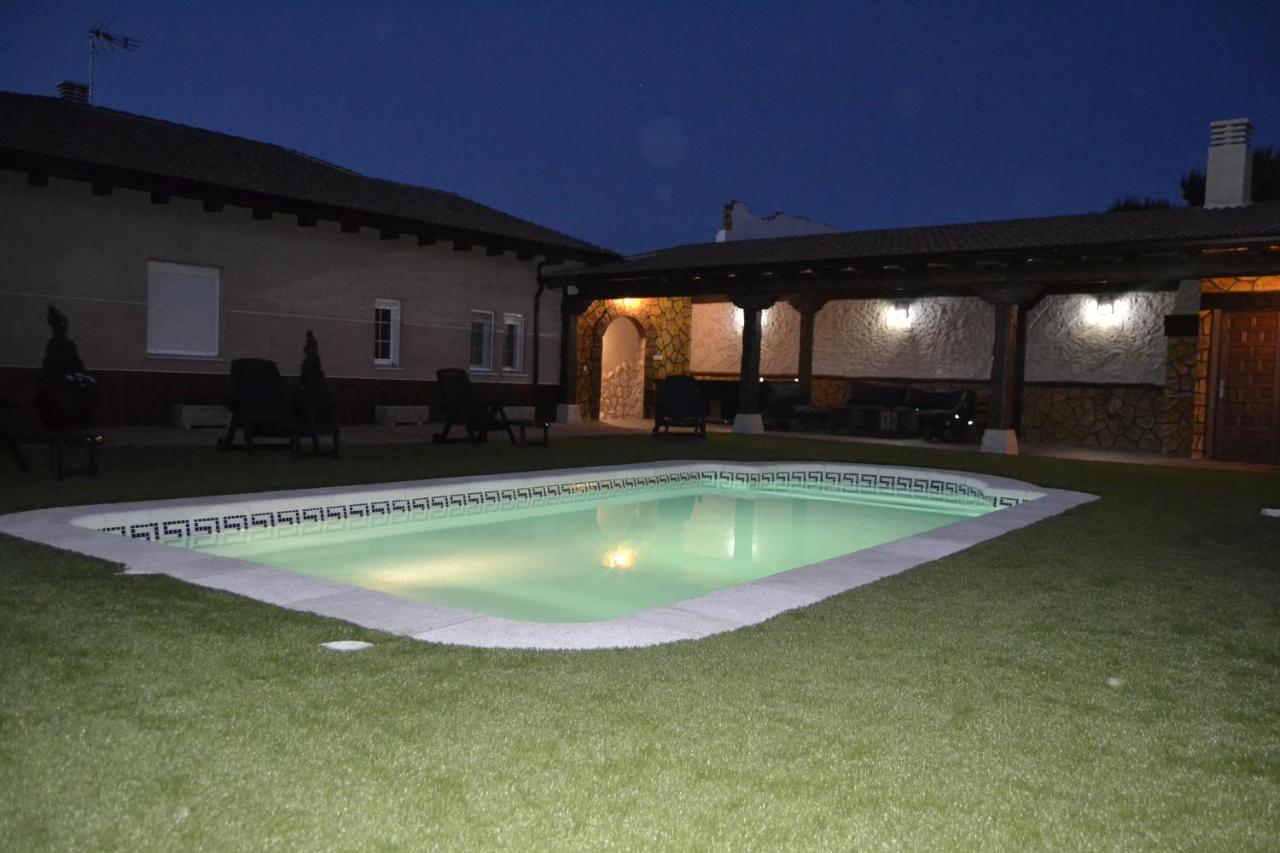Juarros de Voltoya El Capricho De Los Carrascos מראה חיצוני תמונה