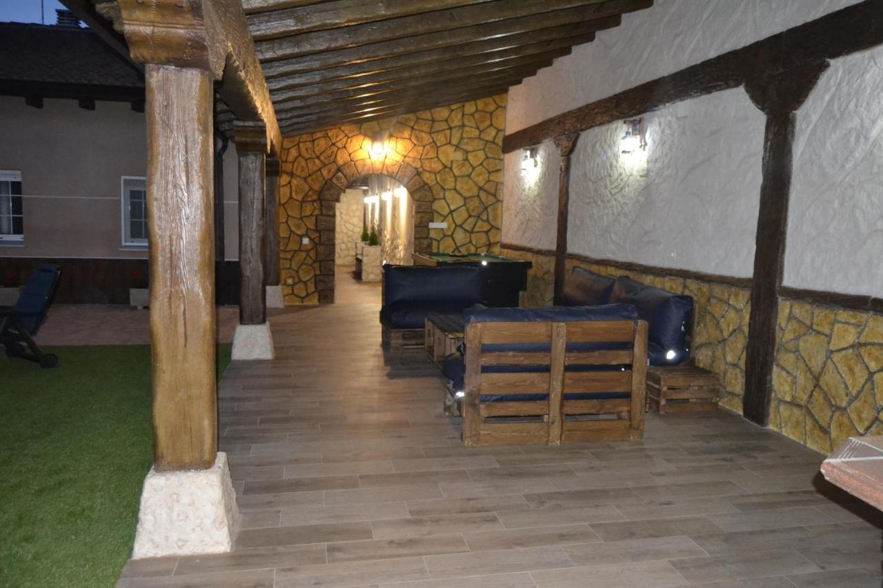 Juarros de Voltoya El Capricho De Los Carrascos מראה חיצוני תמונה